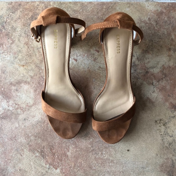 Brown Heels - Picture 2 of 4